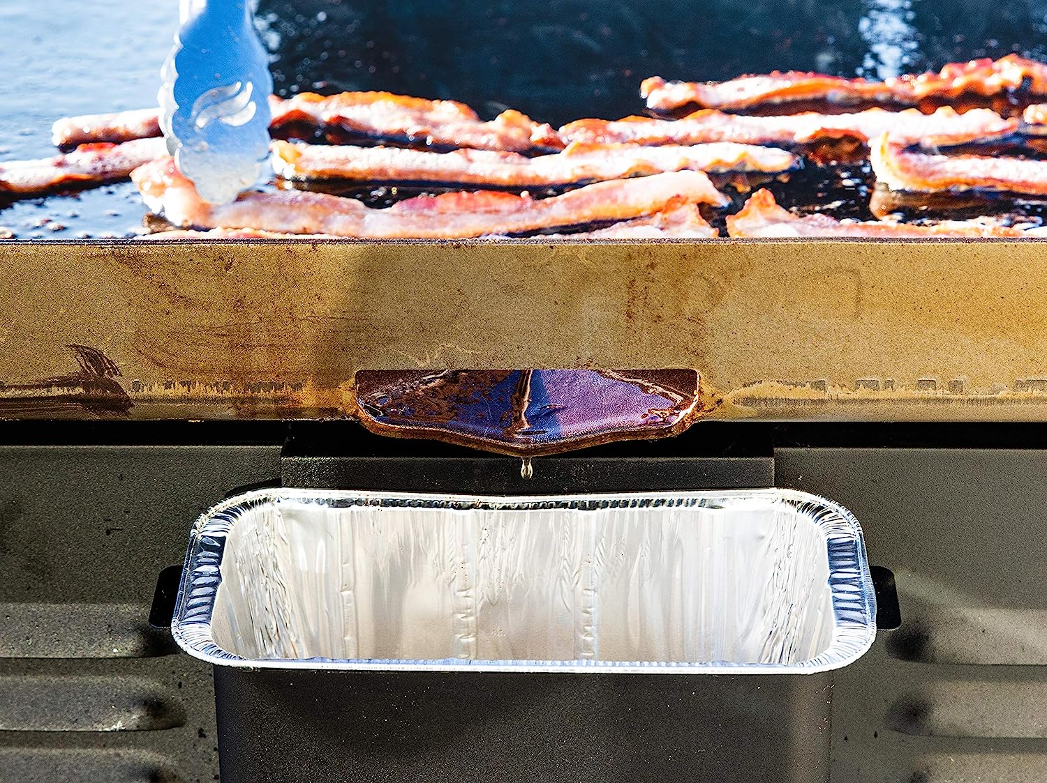 Blackstone 1883 Gas Hood & Side Shelves Heavy Duty Flat Top Griddle Grill Station for Kitchen, Camping, Outdoor, Tailgating, Countertop 28 inch Black